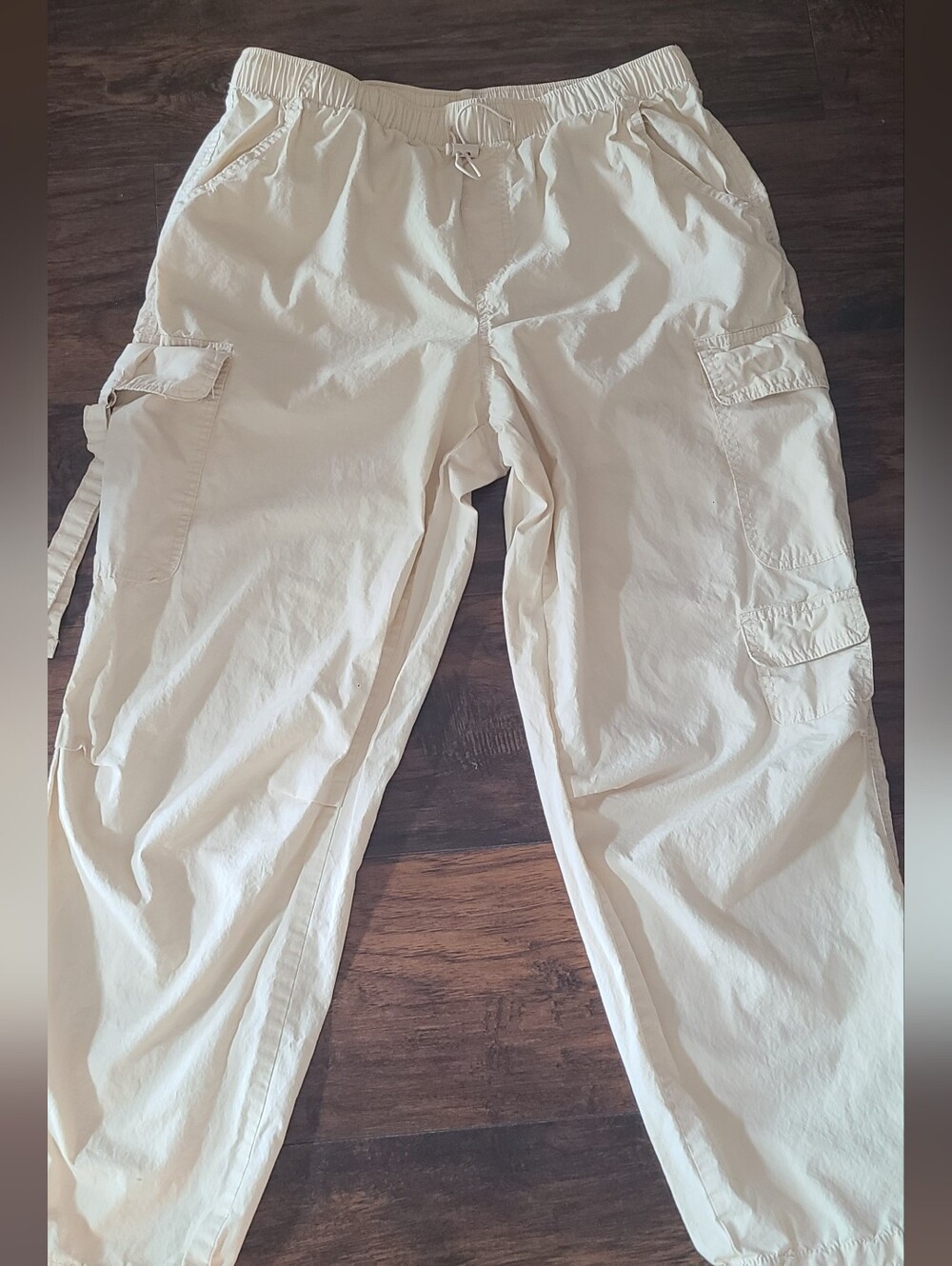 Womens Lightweight Cargo Pants in Cream - Elastic/adjustable Waist, Multi Pocket